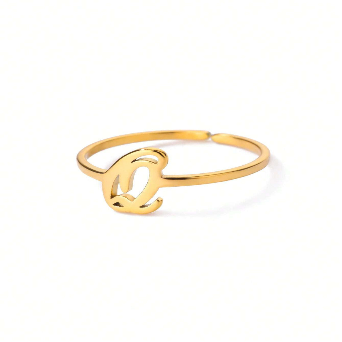 The Lettre Initial Ring — Q-Gold