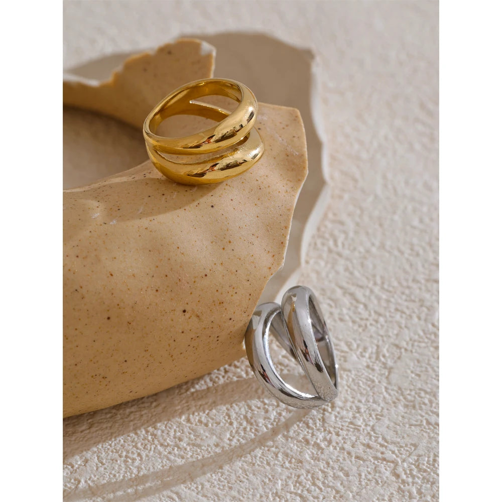 The Courbe Double Ring